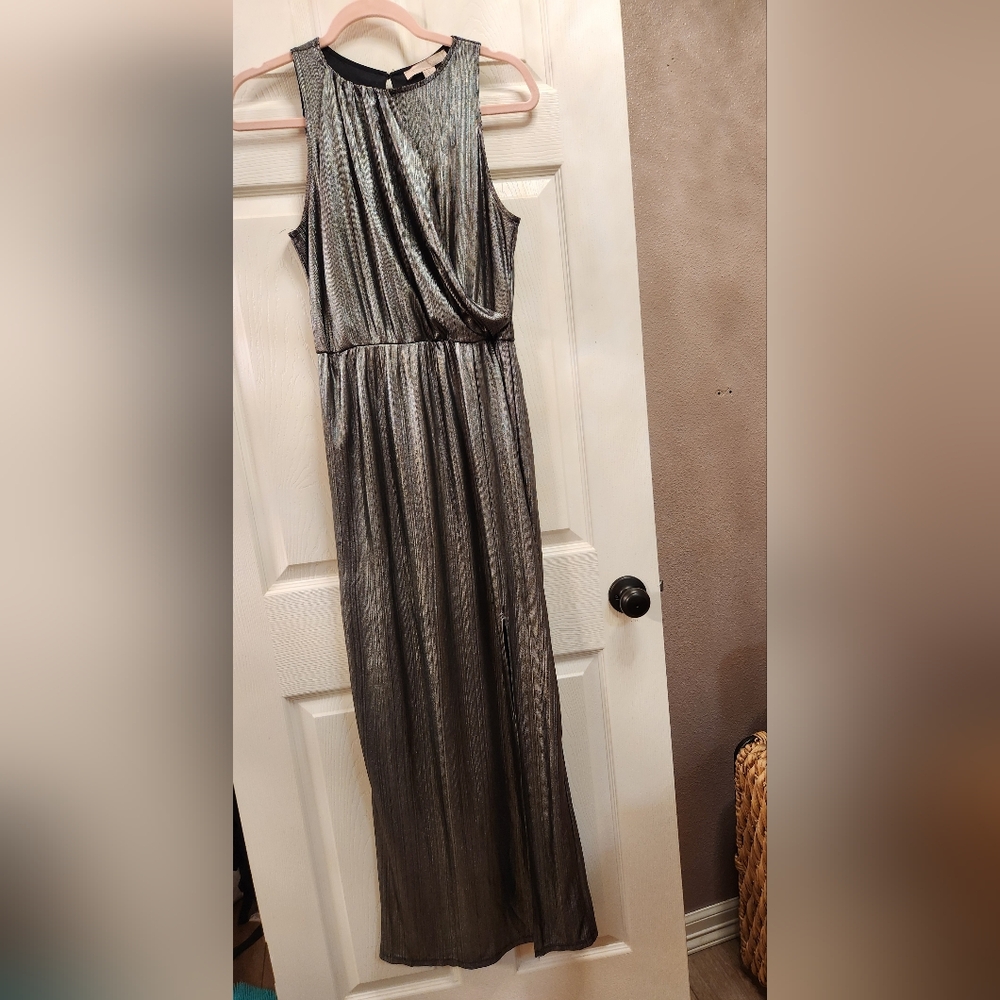 FOREVER 21 Metallic Sleeveless Gown. Size XS. Gorgeous In Person!!